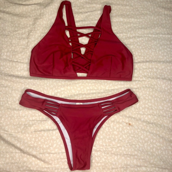 Cupshe Red Bikini Swimsuit Size Small - Picture 2 of 6